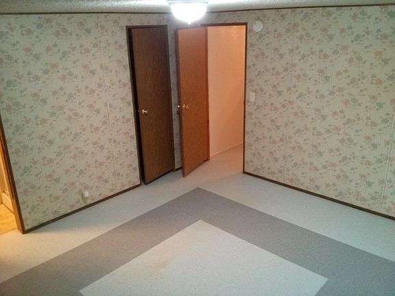 5th image of 737 Yanticaw Brook St