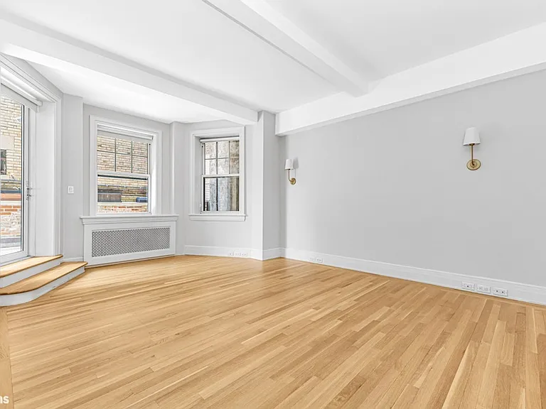22 Riverside Dr #1B — Photo 8