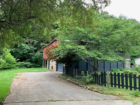 5th image of 112 Kinsey Dr