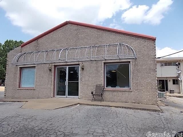 1st image of 1708 E Moore Ave