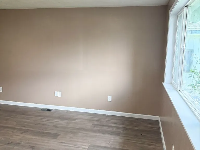 3850 Grenada Way — Photo 3