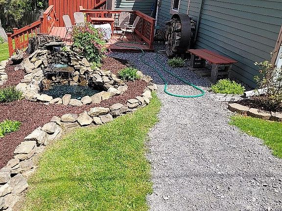 3rd image of 188 Pine St