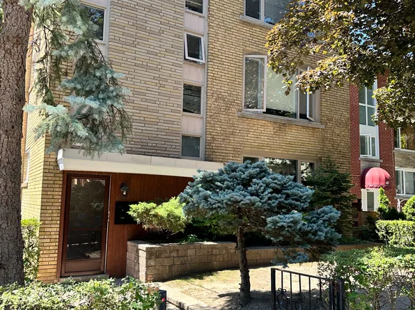 34 Rosewell Ave #1, Toronto, ON M4R 2A1