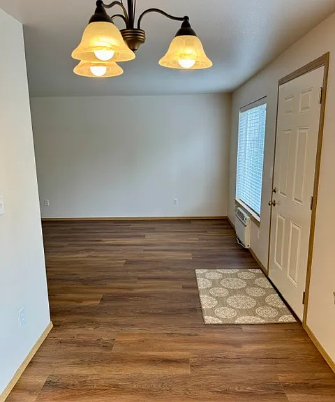 1410 W Prasch Ave — Photo 9