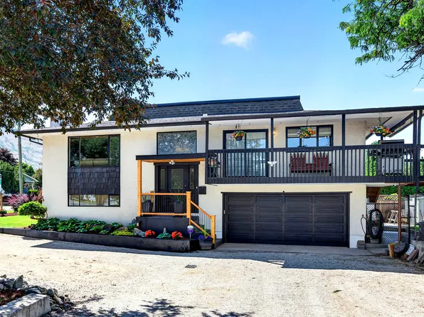 715 Bissette Rd, Kamloops, BC V2B 6L5