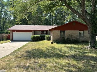 302 S Edgewood Dr, Coffeyville, KS 67337