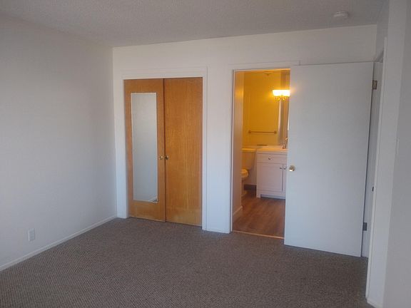 5th image of 121 Lorton Ave #8
