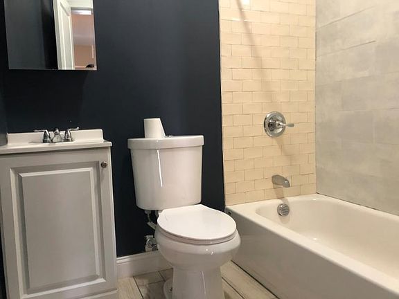 4th image of 122 Virginia Ave #26