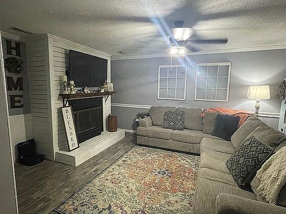 3rd image of 4008 Foxborough Blvd
