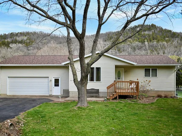 8850 E 9th St, Winona, MN 55987