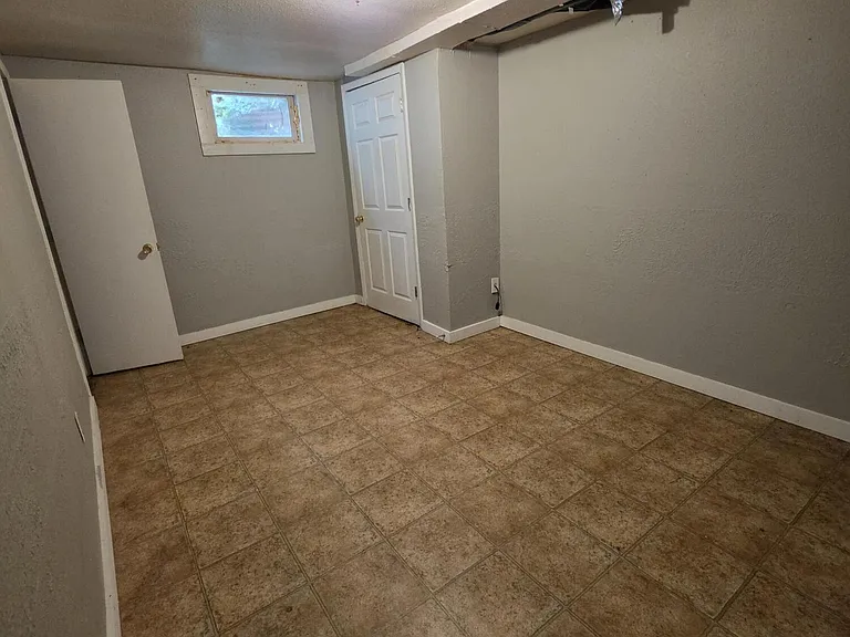 1685 N Forbes Rd — Photo 6