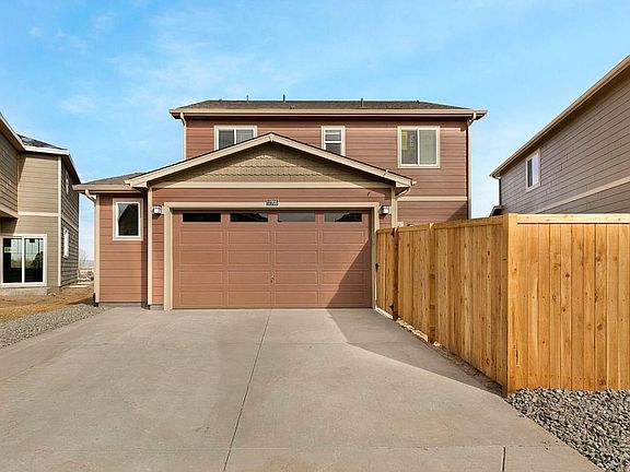 2-1/2 Car garage & driveway