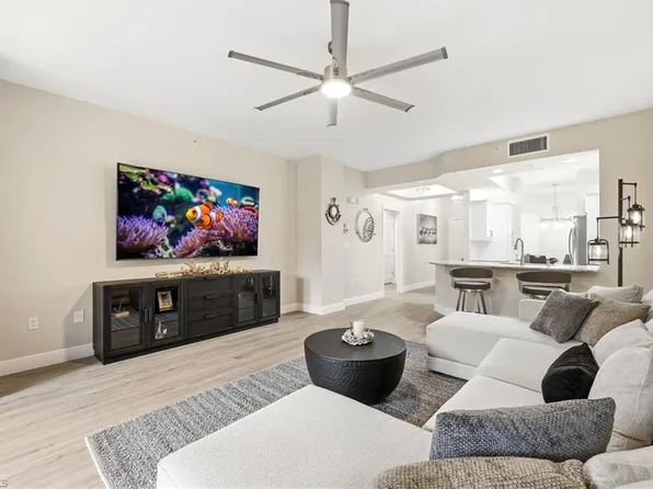 401 Bayfront PL #3307, NAPLES, FL 34102