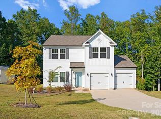 1211 Laurel Woods Dr, Gastonia, NC 28052