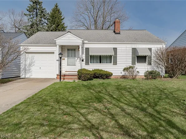 1629 Curry Dr, Lyndhurst, OH 44124