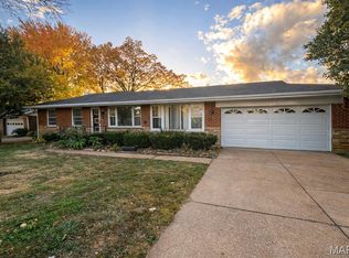 10449 Bellefontaine Rd, Saint Louis, MO 63137