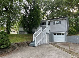 224 White Pine Dr, Asheville, NC 28805
