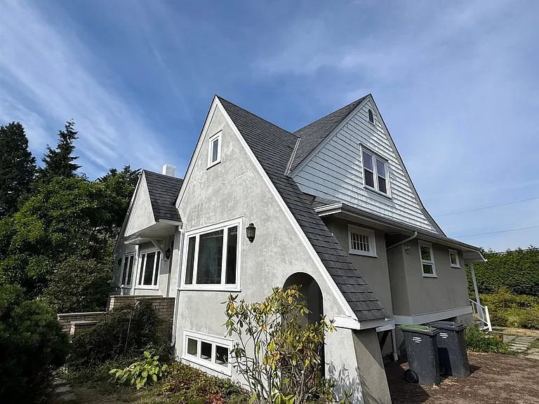 1758B Western Pkwy — Photo 1