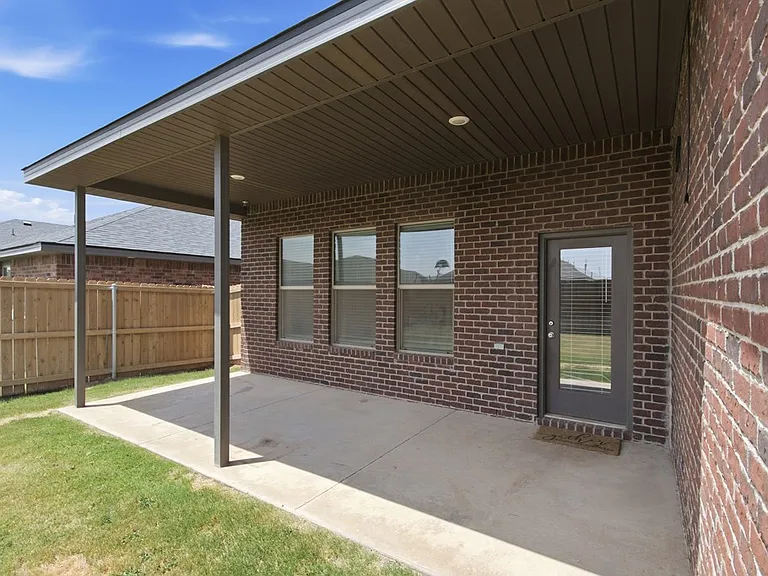 6822 Lonesome Dove Ln — Photo 27