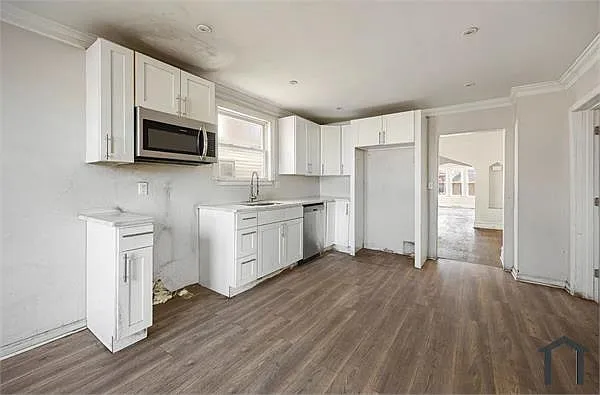 1212 W 96th St — Photo 14