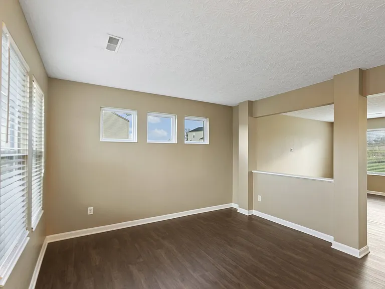 5877 Hayden Dr — Photo 6