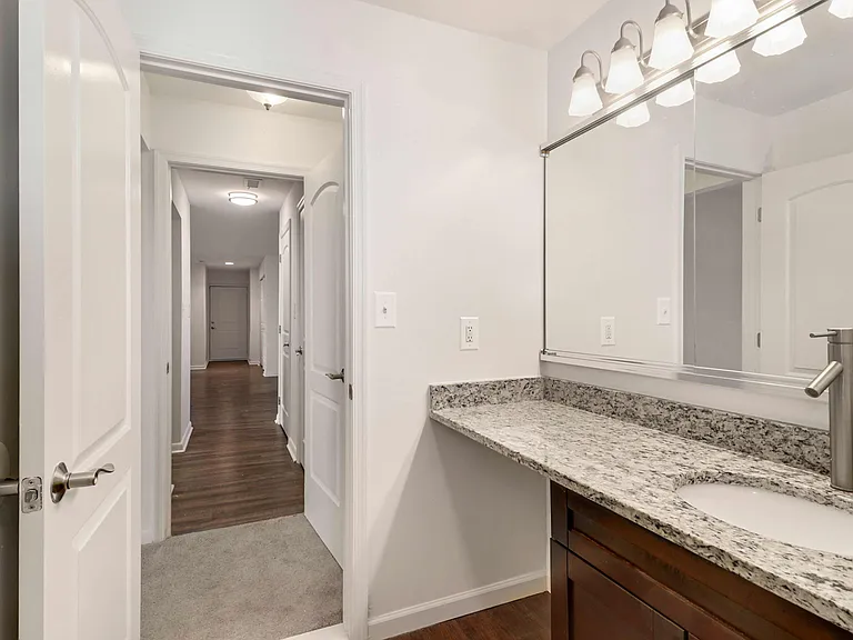 Annen Woods Apartments — Photo 49