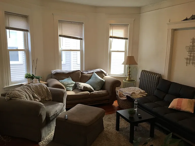 162 Kelton St #1 — Photo 4