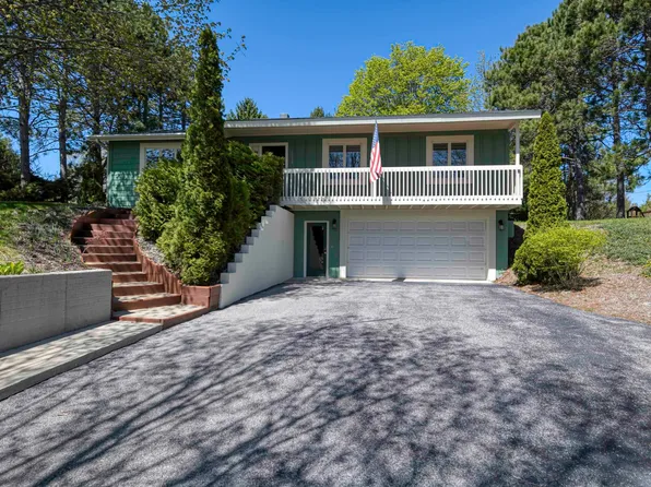 6066 S West Bay Shore Dr, Traverse City, MI 49684