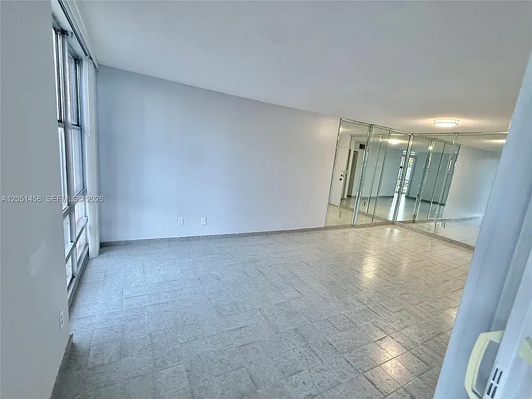 200 172nd St #416 — Photo 3