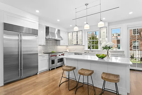 Sold by Corcoran | media 6