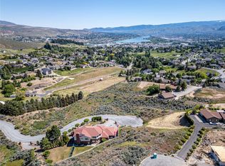315 Mahogany Ln, Wenatchee, WA 98801
