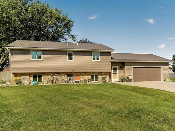 813 3rd Ave SE, Stewartville, MN 55976