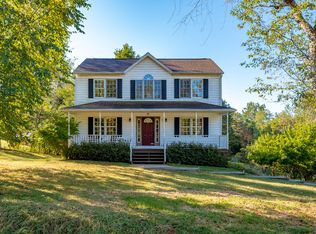 97 Rockfish Ln, Nellysford, VA 22958
