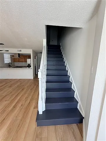 3 bed, 1.5 bath, 1180 sqft, $1,650 — Photo 3