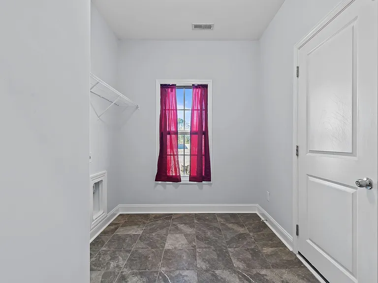 122 Pembury Way — Photo 33