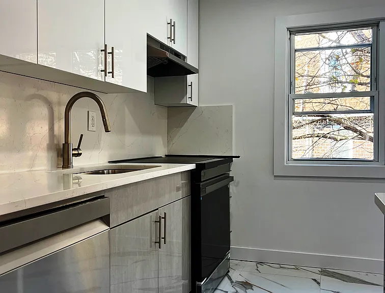 214-01 Waters Edge Dr #3 — Photo 3