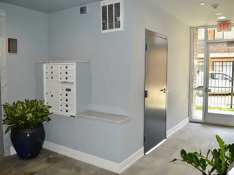1385 Brown St — Photo 26