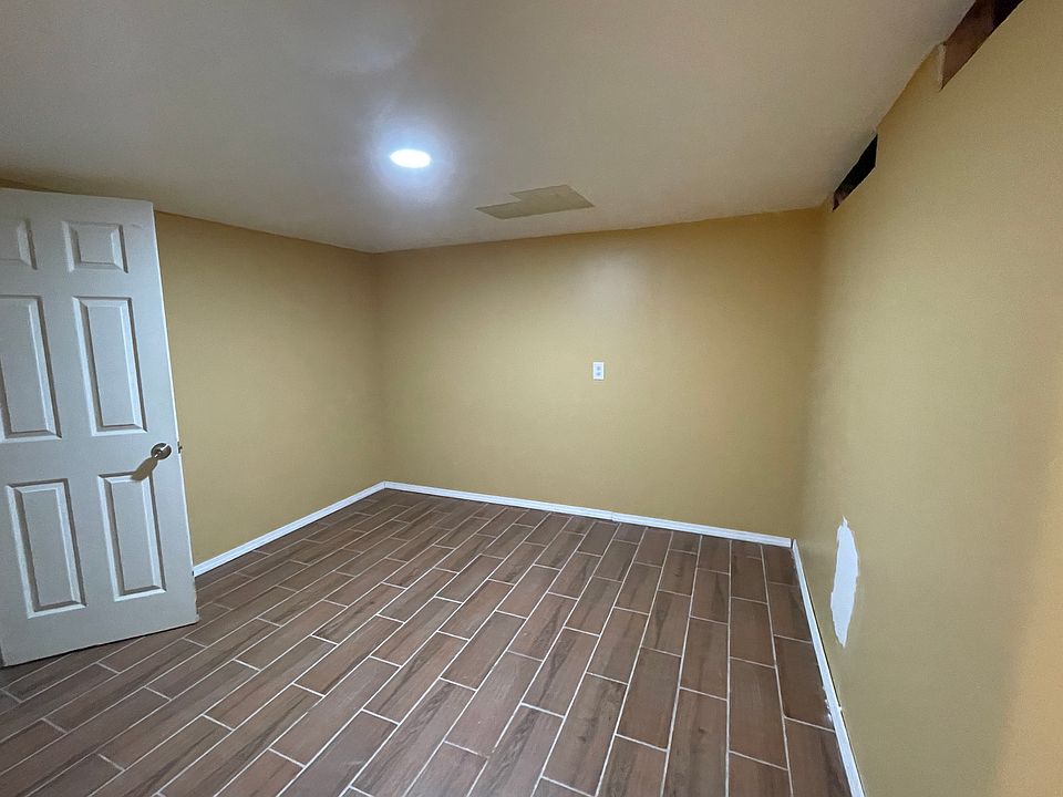 42220 Betley Dr, photo 19