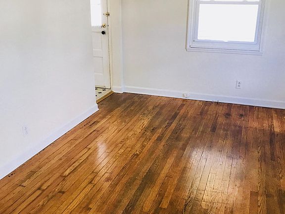 3rd image of 1324 Central Park Ave