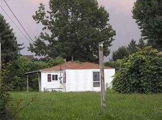 310 Hazen Ave E, Ellwood City, PA 16117