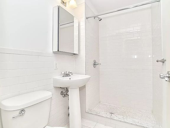 5th image of 325 E 10th St APT F4a