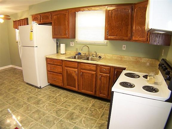 4th image of 1666 Costigan Dr