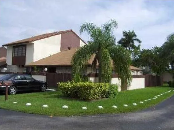 20031 NE 2nd Pl, North Miami Beach, FL 33179