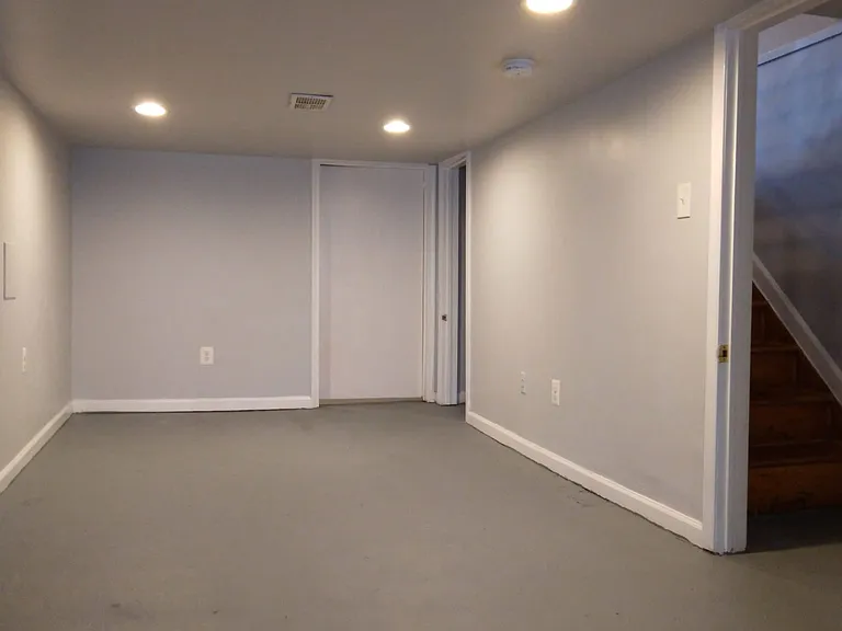 FINISHED BASEMENT (3RD BDR )