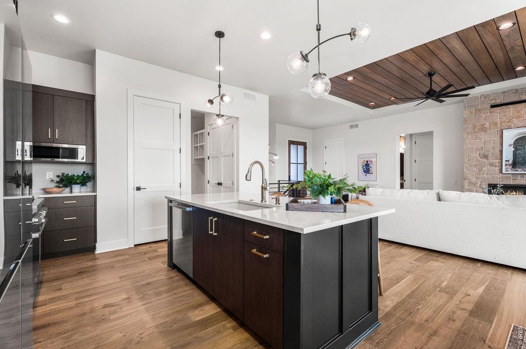 6739 Morning Song Ct