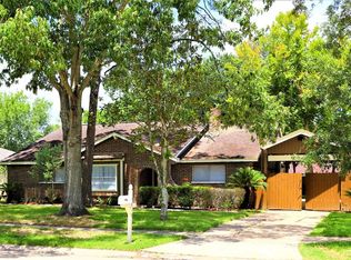 15819 Wandering Trl, Friendswood, TX 77546
