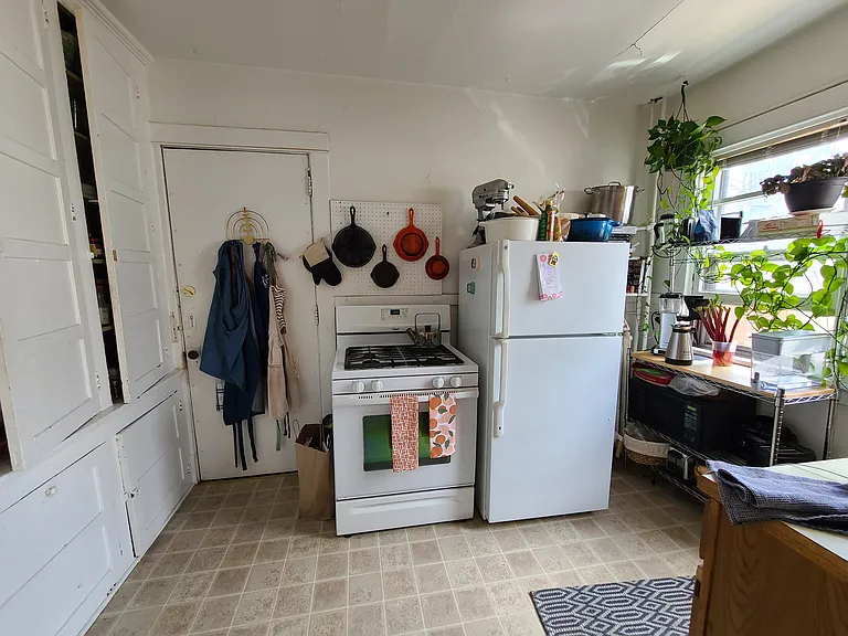 916 E Gorham St #D — Photo 5