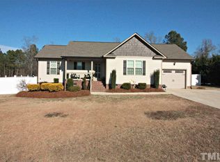 98 Parkers Pointe Dr, Benson, NC 27504