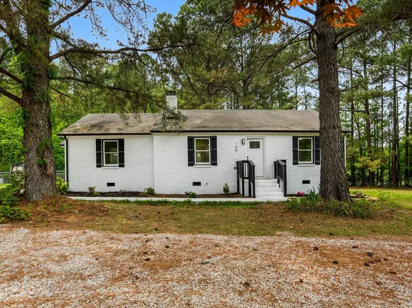 109 Riverbend Dr, Clayton, NC 27527