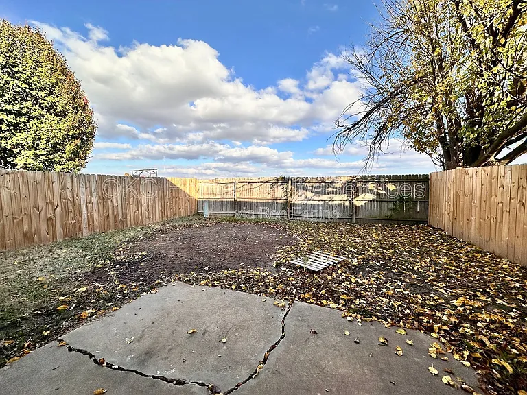 8712 Rayburn Ave — Photo 12